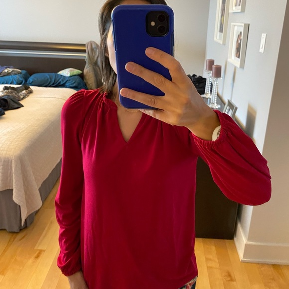 Banana Republic gorgeous red super stretchy top - Picture 1 of 6
